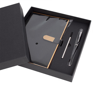 Набор подарочный (ежедневник недатир.А5 с магнитной застежкой + ручка) чёрного цвета